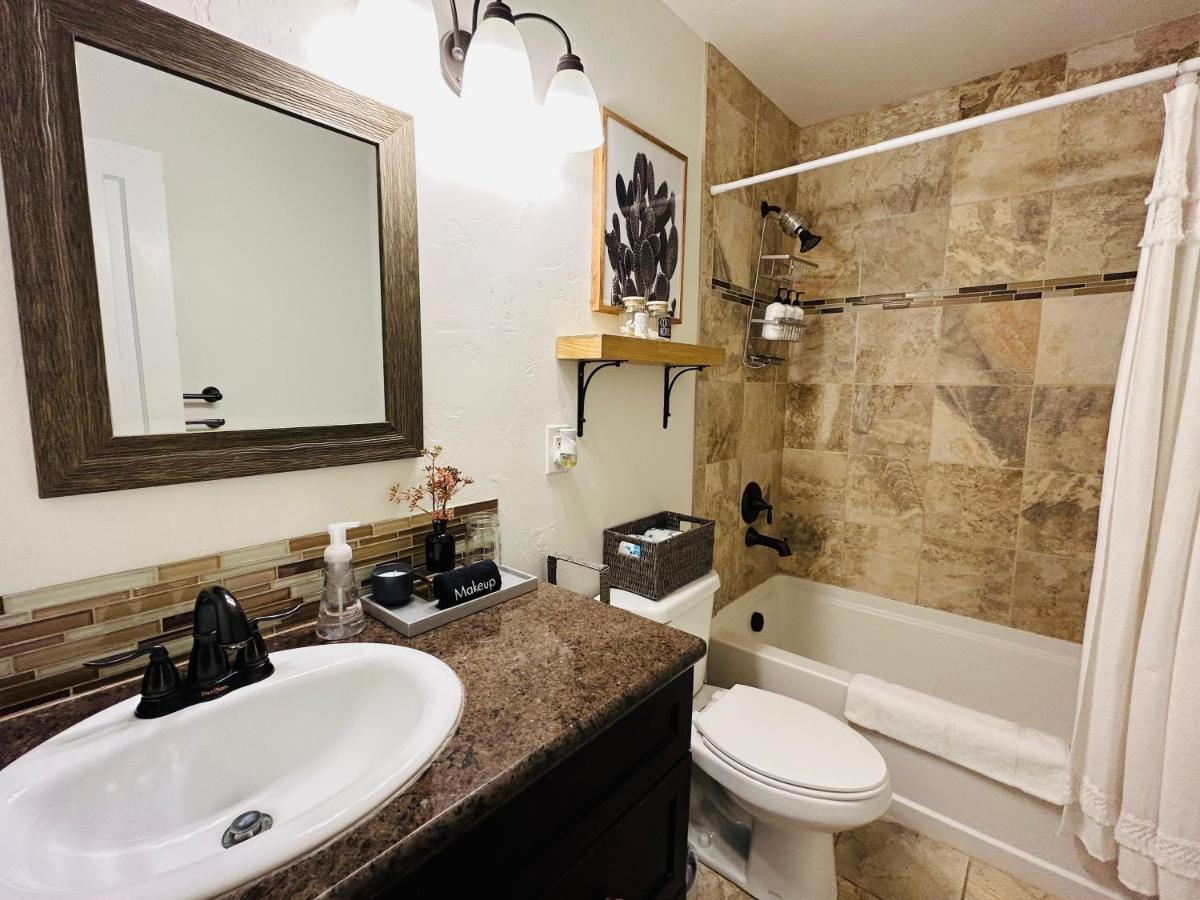 Home Sweet Idahome, Feels Like Home With All The Decor You Wish You Could Afford King Bed In Master, Fully Fenced Dog Friendly Yard, A Few Blocks From Bsu And Downtown Boise, Your Perfect Stay! Exteriér fotografie